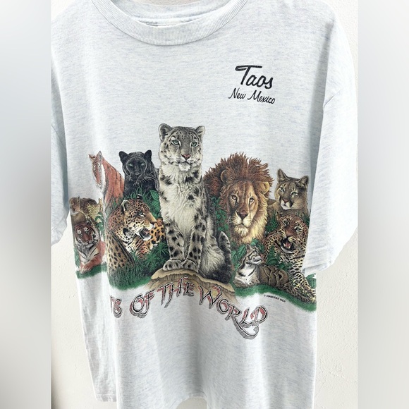 Vintage Taos, NM Wild Cats of The World Graphic T-Shirt - Picture 4 of 6